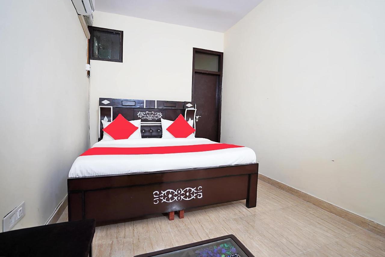 Oyo 46744 Hotel Yash New Delhi Exterior photo